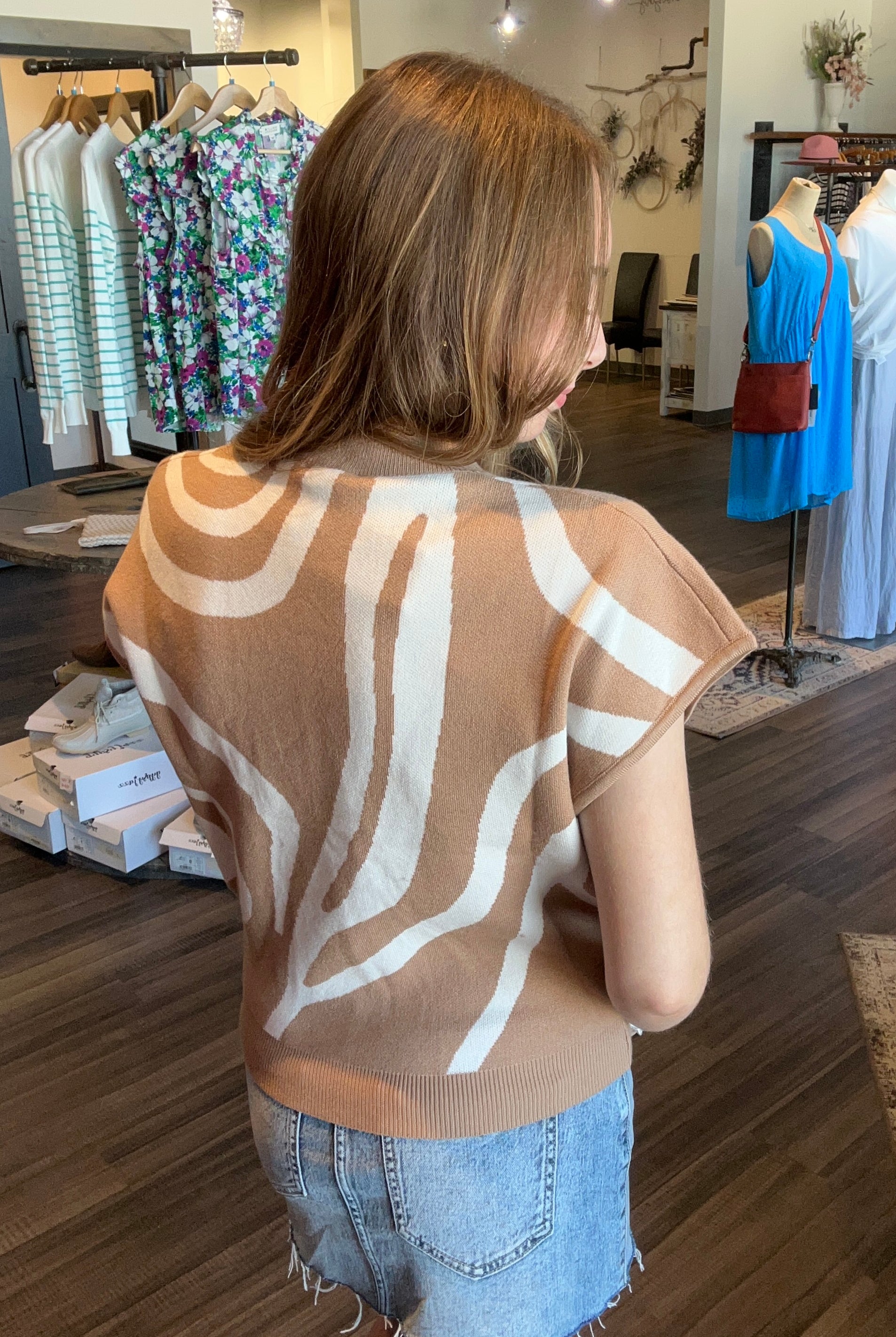 Coco Swirl Top-Eesome-The Funky Zebra Ames, Women's Fashion Boutique in Ames, Iowa