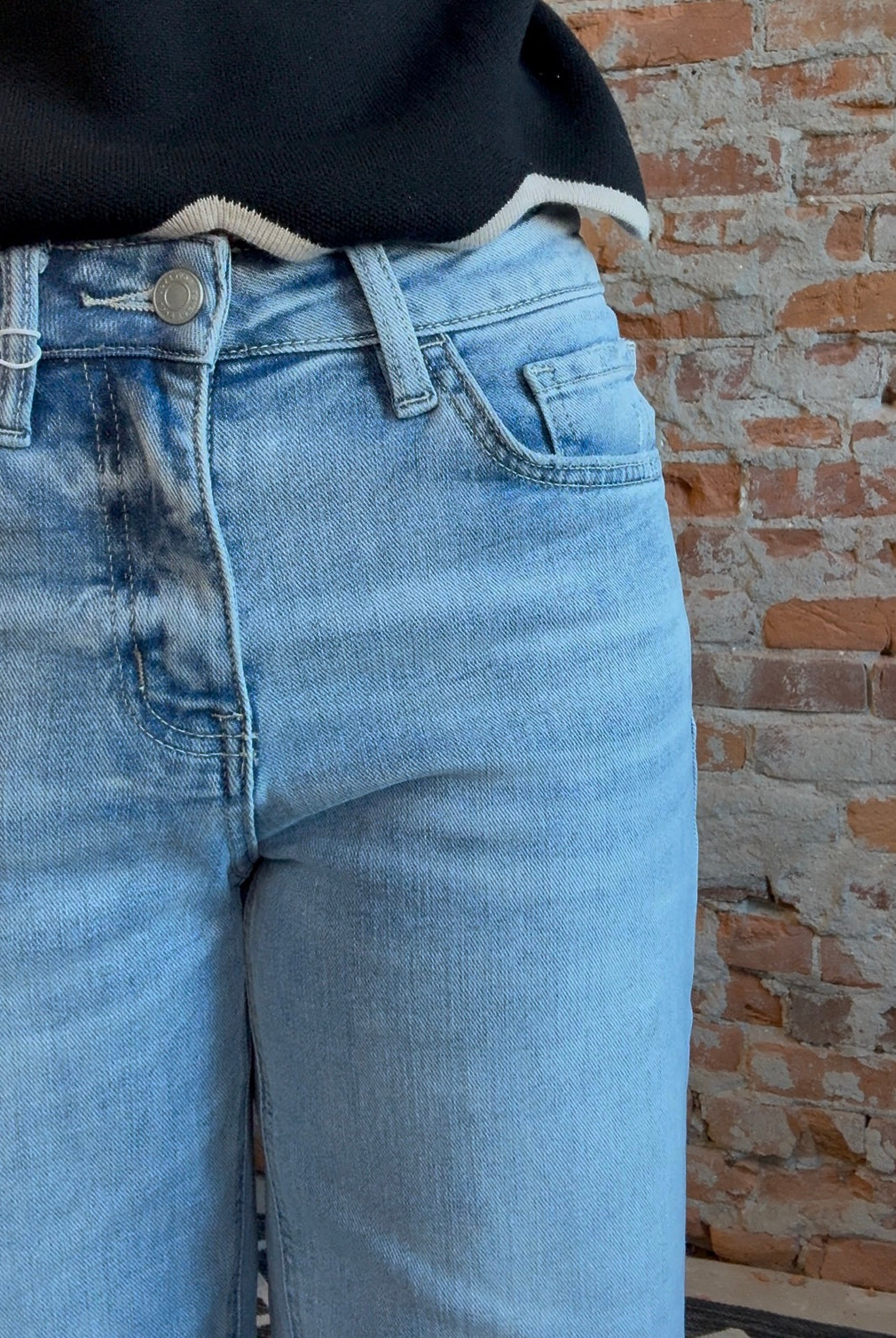 Nicollet Barrel Jean-apparel-Vervet-The Funky Zebra Ames, Women's Fashion Boutique in Ames, Iowa