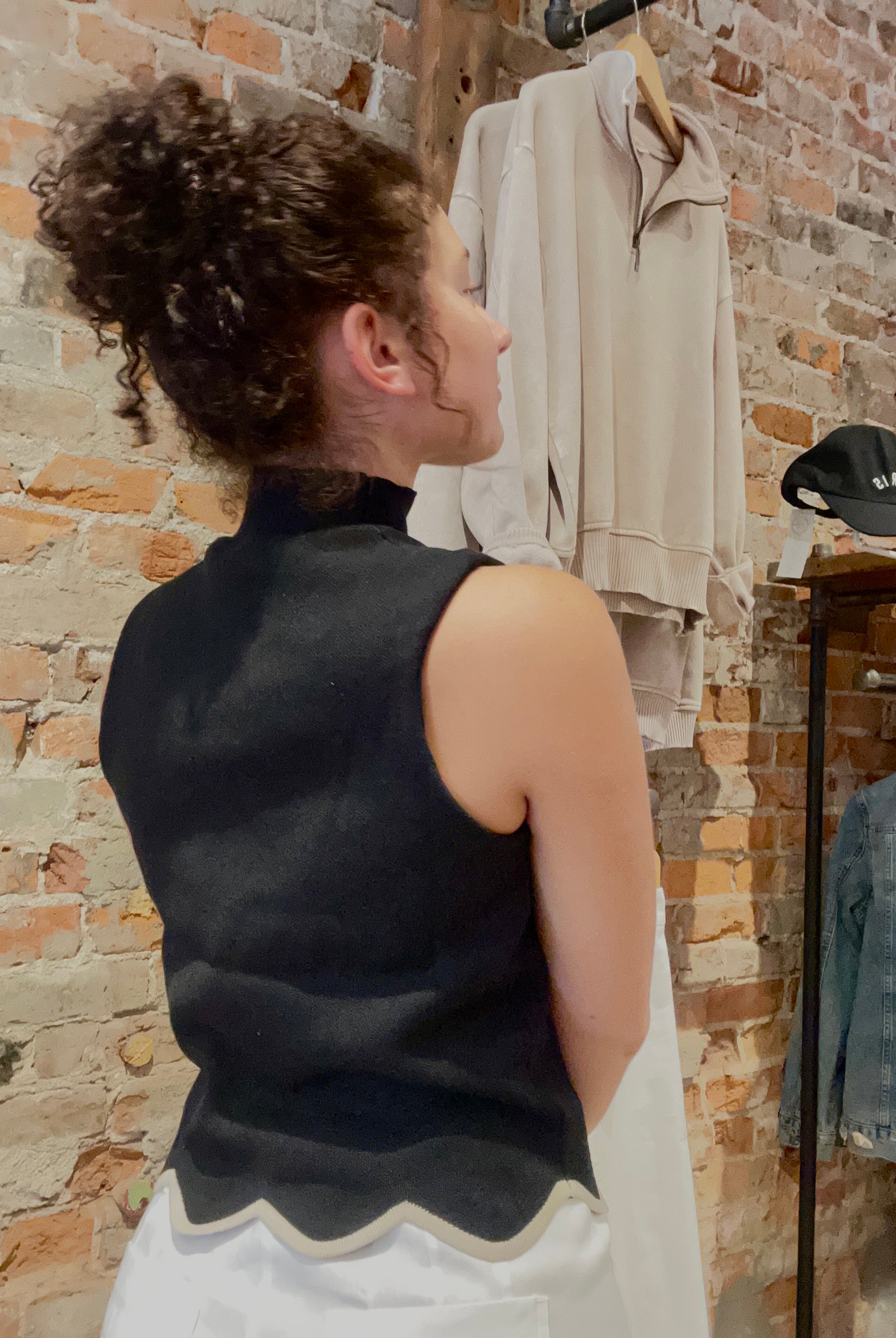 Jenni Sleeveless Scalloped Top-Tank Tops-Eesome-The Funky Zebra Ames, Women's Fashion Boutique in Ames, Iowa