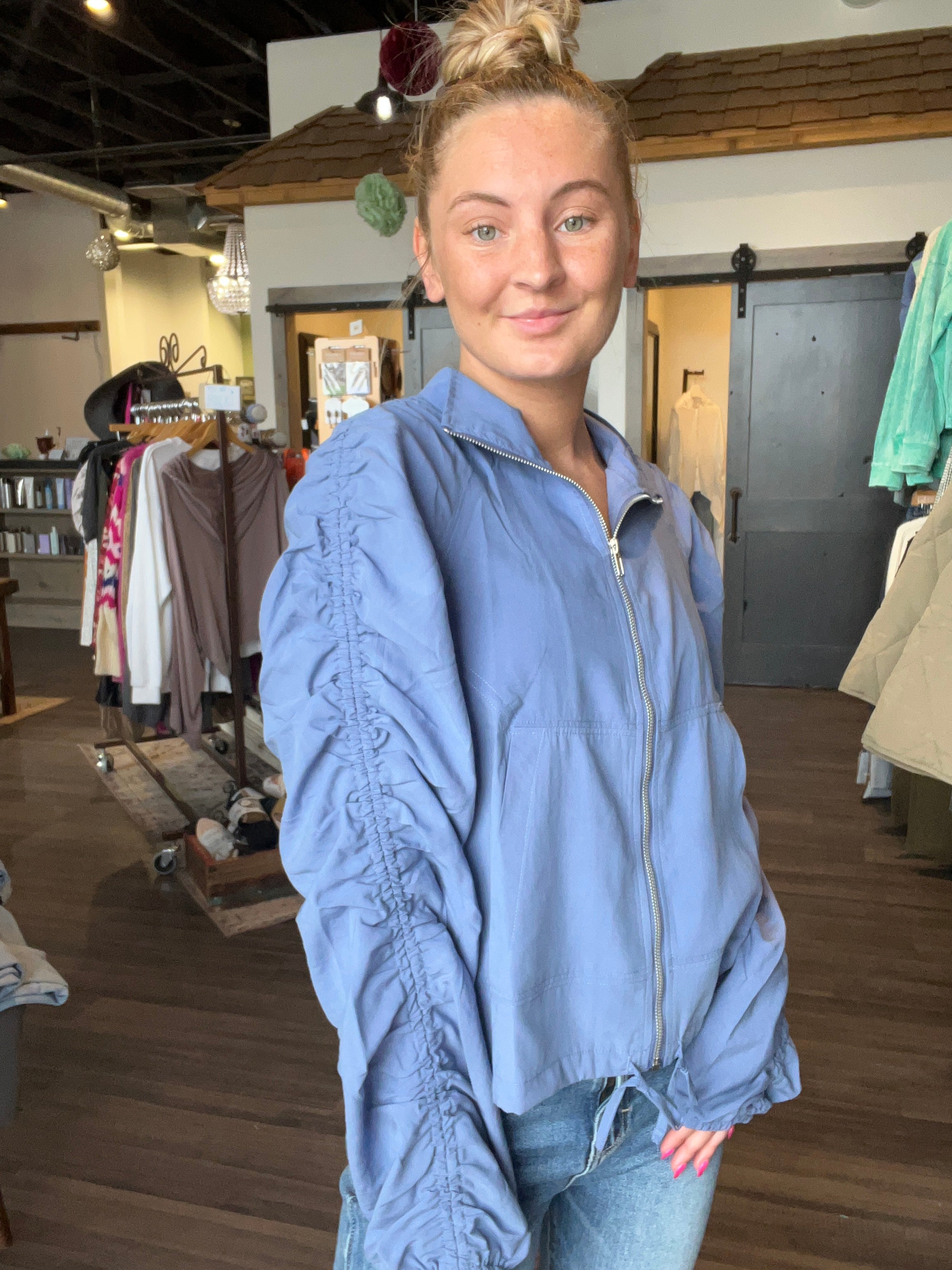 Ameri　WAIST SHAPE FLARE JACKET Ameri（アメリ）の「WAIST SHAPE FLARE JACKET（テーラード