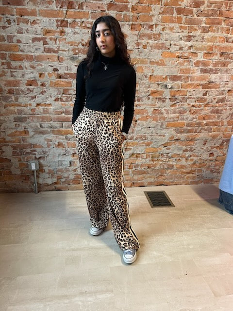 Elena Animal Print Pant-apparel-Rae Mode-The Funky Zebra Ames, Women's Fashion Boutique in Ames, Iowa