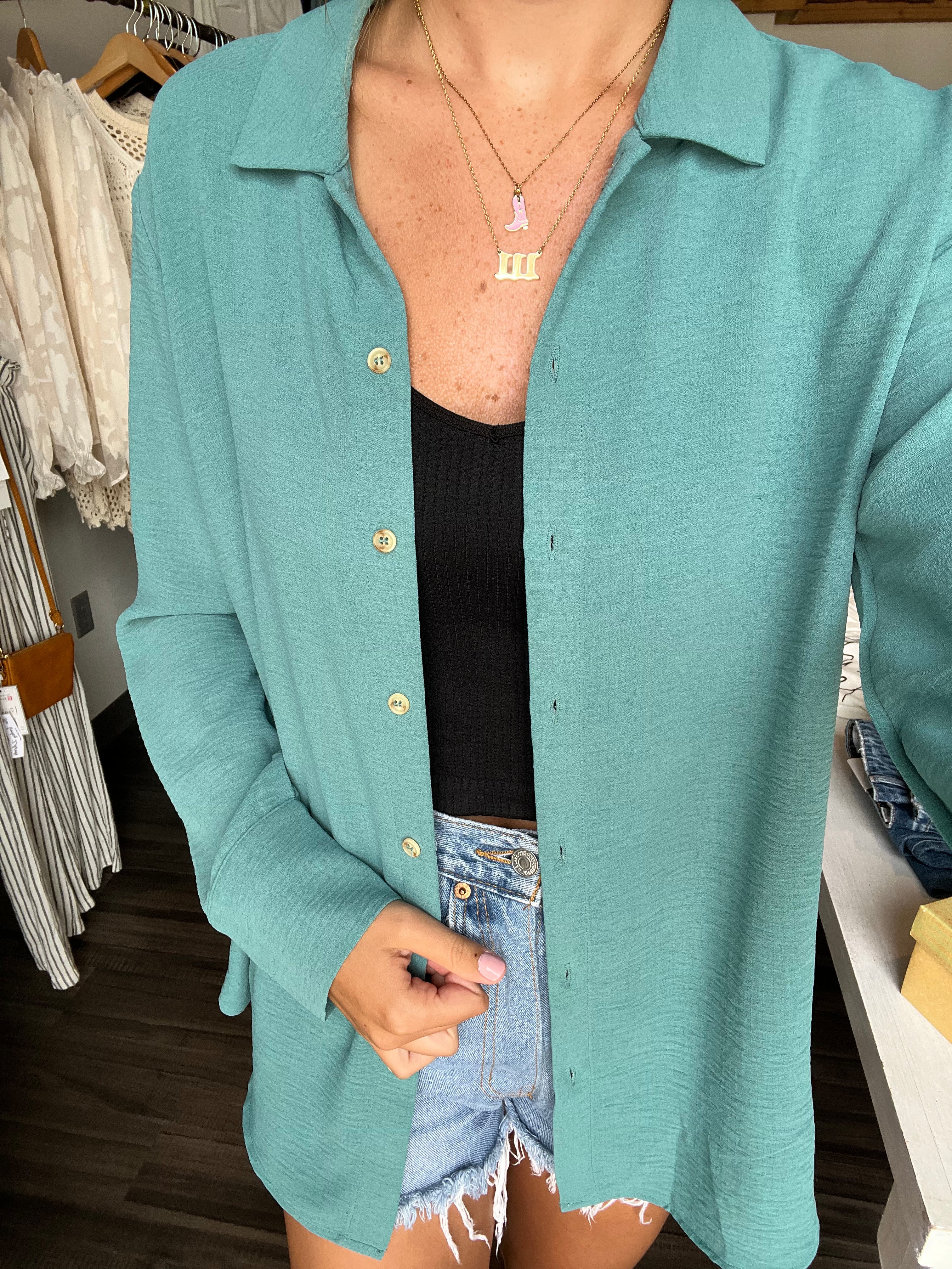 MN Belinda Button Down-Long Sleeves-Mystree-The Funky Zebra Ames, Women's Fashion Boutique in Ames, Iowa