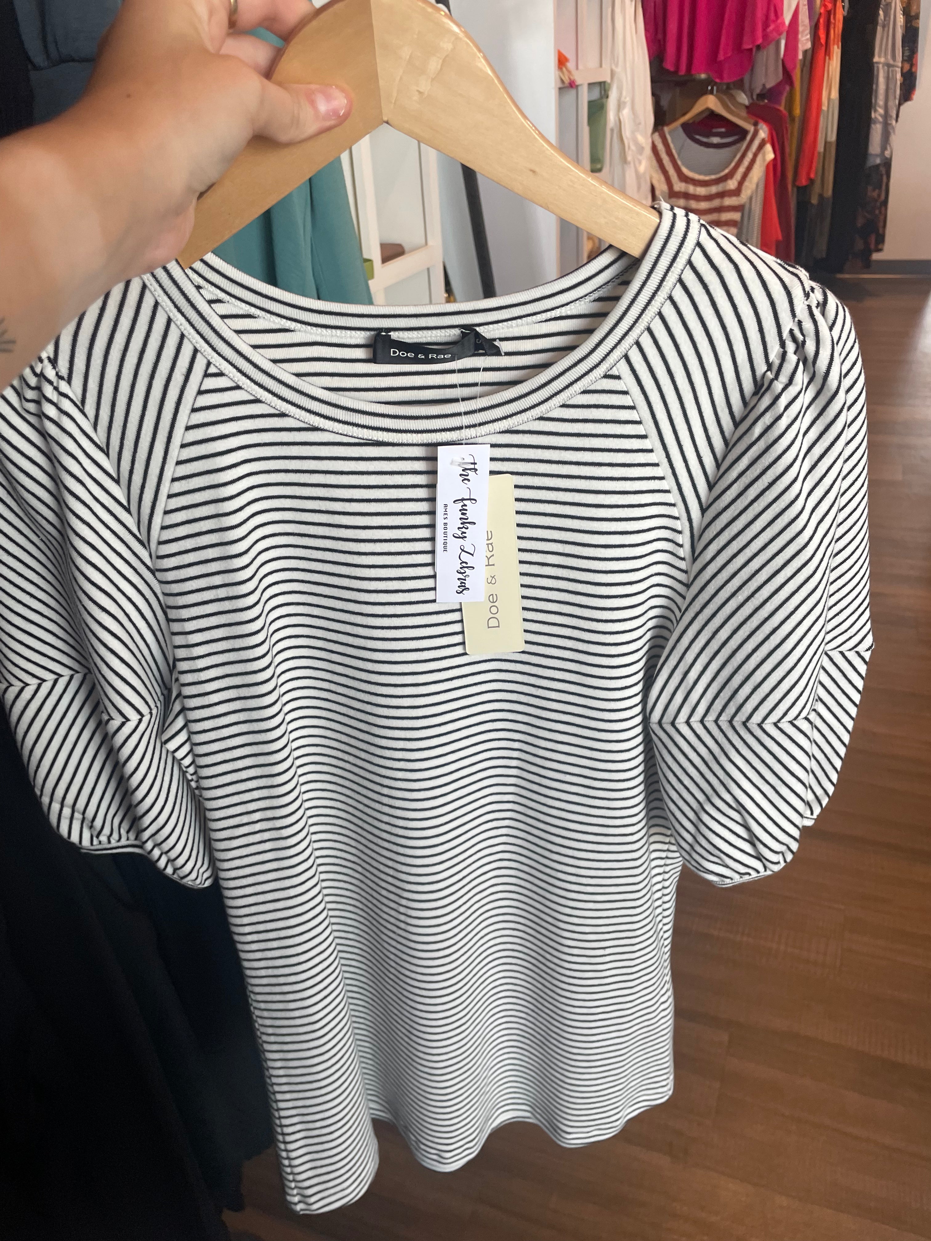 MN Blaire Bubble Sleeve-Short Sleeves-Doe and Rae-The Funky Zebra Ames, Women's Fashion Boutique in Ames, Iowa